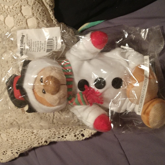 Adorable Plush Snowman Bear with Top-Hat & Scarf - Picture 2 of 7
